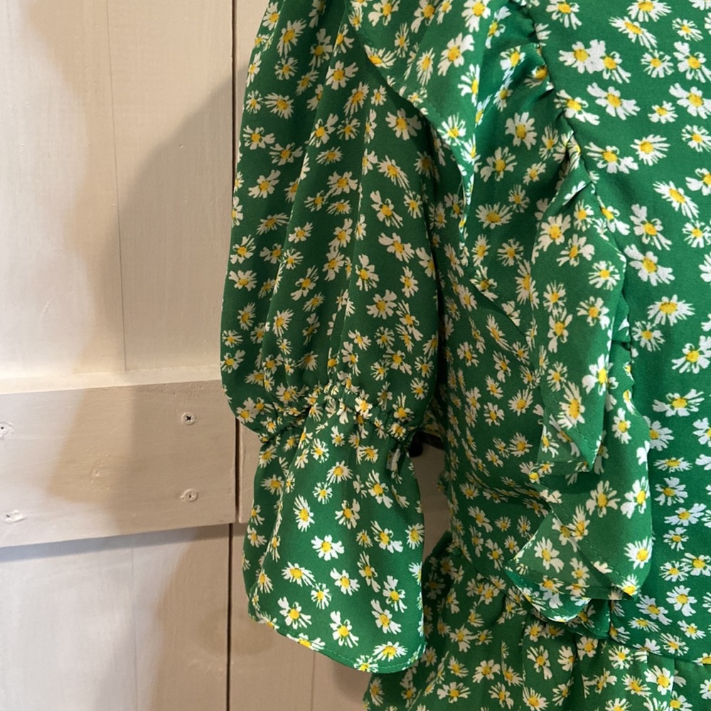 Wayf Green Floral Wraparound Dainty Ruffled Blouse - Picture 4 of 8